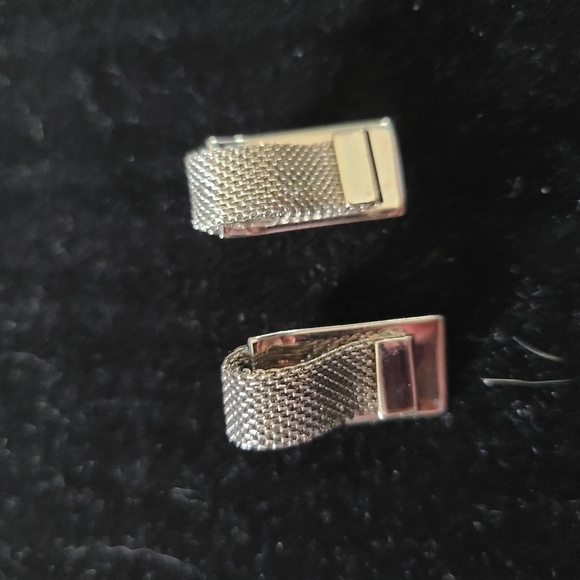 Vtg Hope Chest earrings - Picture 5 of 5